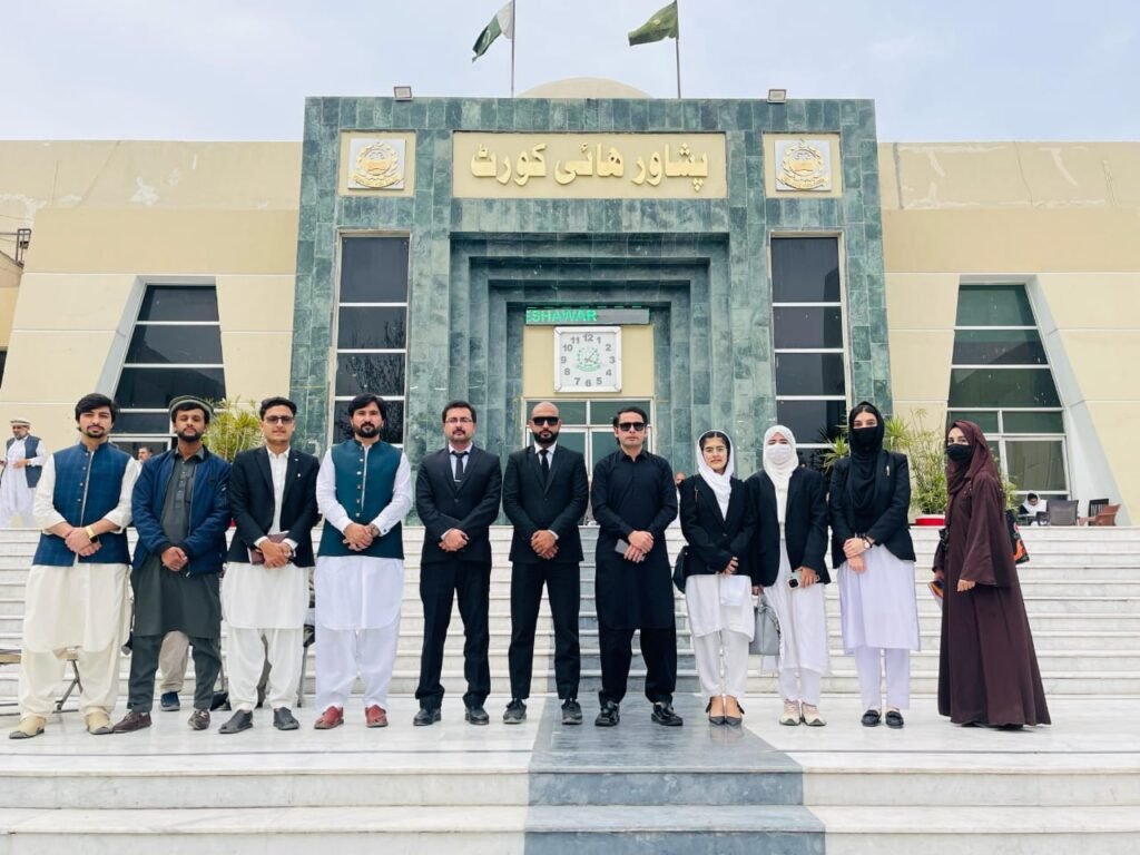 Chairman Youth Organization Pakistan Ijaz Khan Visits Peshawar High Court with Cabinet Members